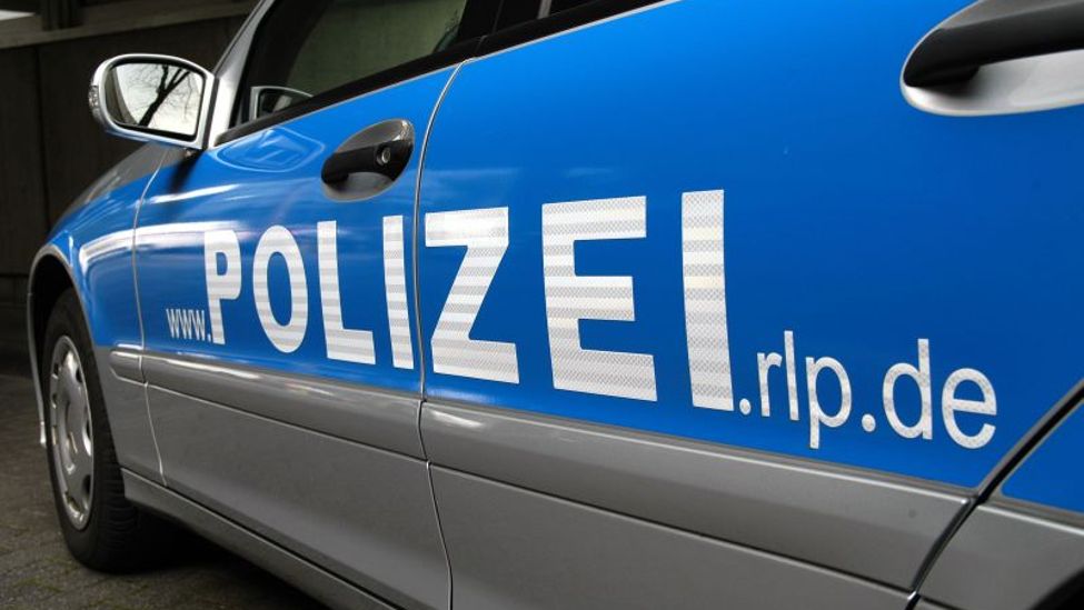 Symbolfoto - Einsatzfahrzeug der rheinland-pfälzischen Polizei
