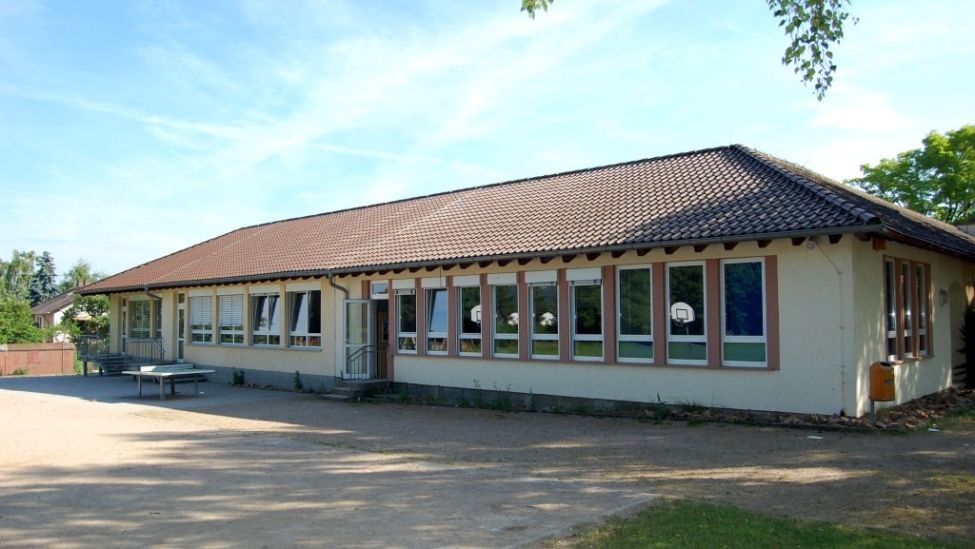 Außenansicht Grundschule Birlenbach
